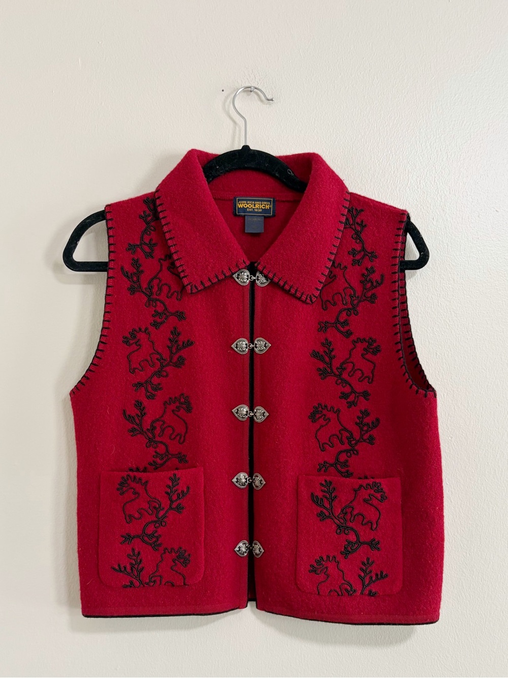 Woolrich Vintage 90’s Red Embroidered Wool Moose Vest Size Small